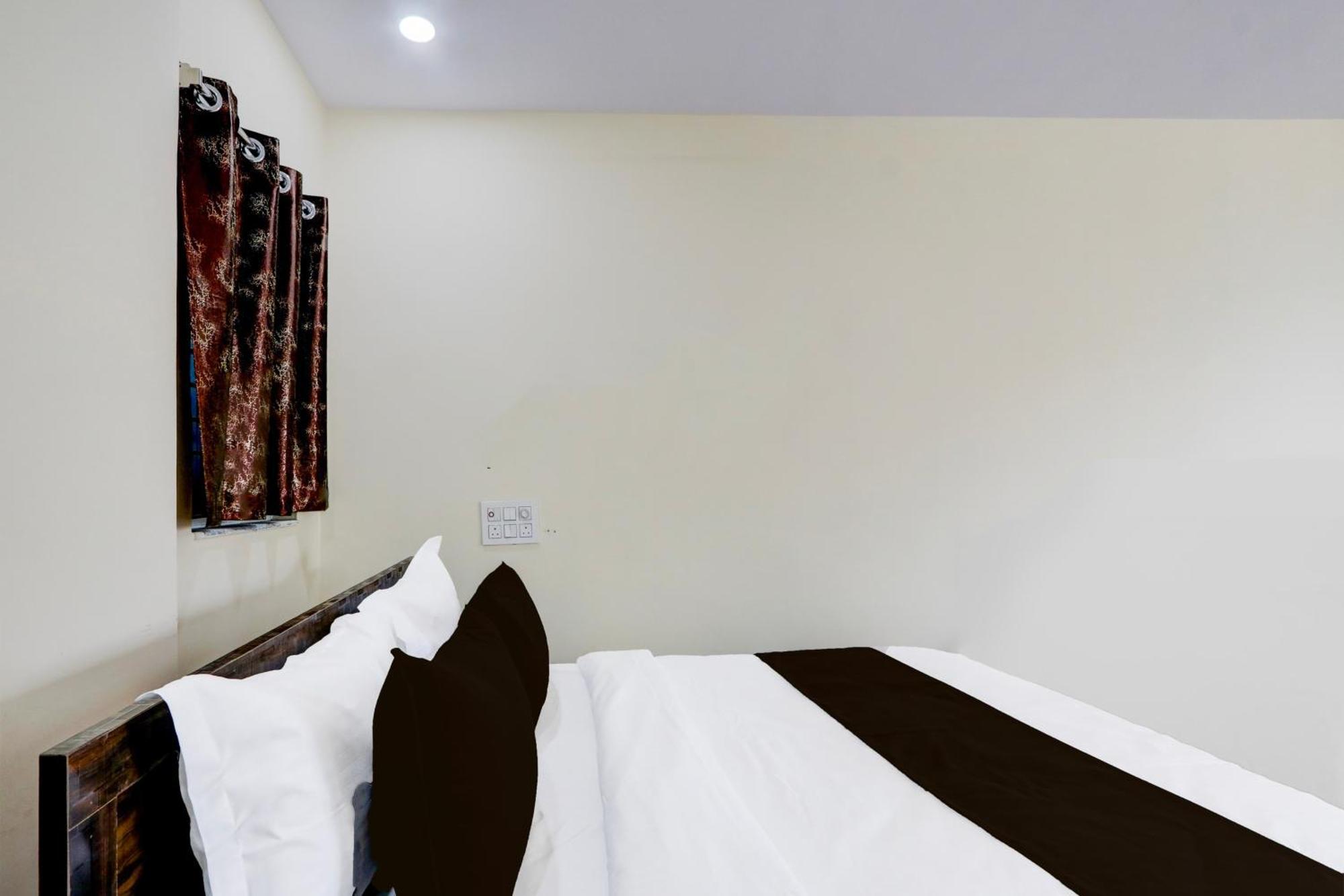 Hotel O Gk Grand Bibinagar Exterior foto